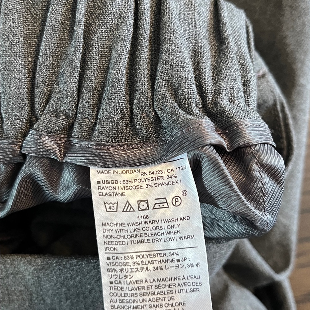 NWT Banana Republic Factory Grey Hayden Tapered Pull-On Trouser Pant - Picture 16 of 16